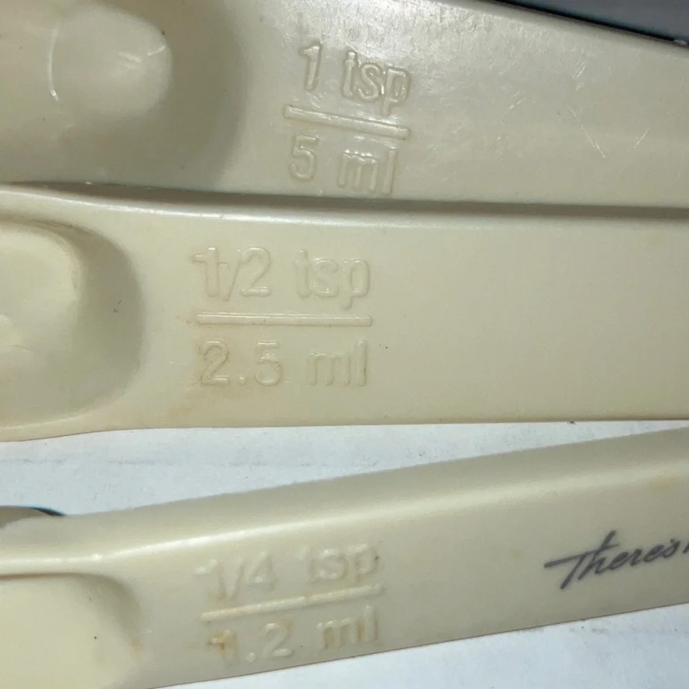 Sears “There’s more for your life at”‎ Cream Measuring Spoon Set Vtg Marketing